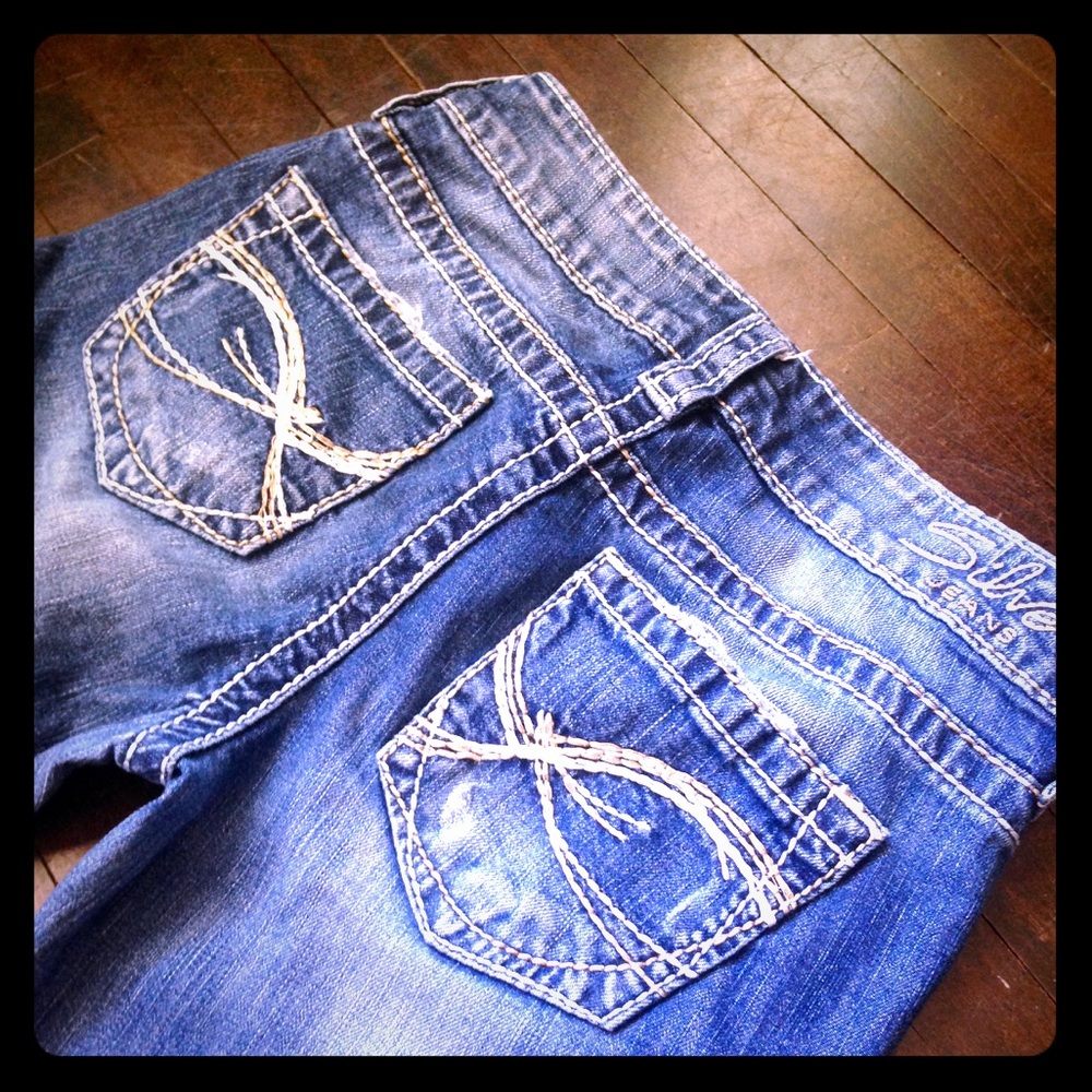 Silver Edens! Medium Wash, Great Condition!